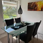 Hoheeifel Ferienwohnungen mit Garten Nähe Nürburgring Ideal für Familien und Gruppen *