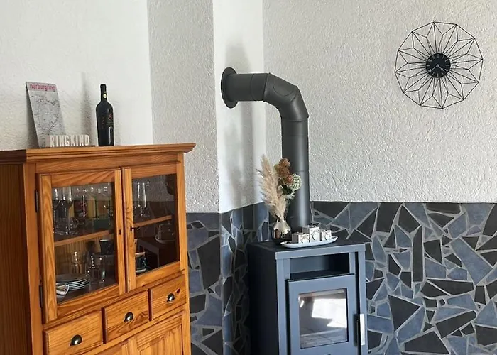 Hoheeifel Ferienwohnungen Mit Garten Naehe Nuerburgring Ideal Fuer Familien Und Gruppen דירה