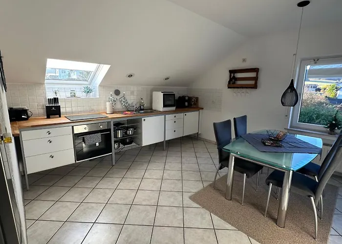 Hoheeifel Ferienwohnungen Mit Garten Naehe Nuerburgring Ideal Fuer Familien Und Gruppen קלברג