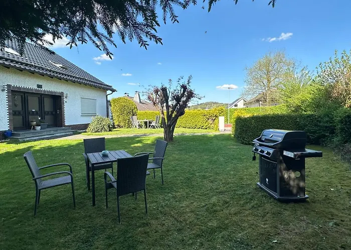 Hoheeifel Ferienwohnungen Mit Garten Naehe Nuerburgring Ideal Fuer Familien Und Gruppen * קלברג