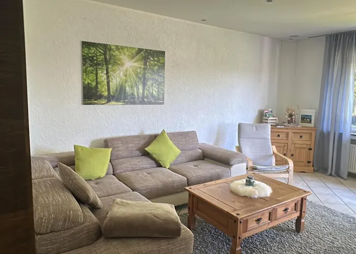 Hoheeifel Ferienwohnungen Mit Garten Naehe Nuerburgring Ideal Fuer Familien Und Gruppen דירה קלברג