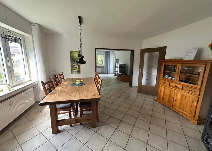 Hoheeifel Ferienwohnungen Mit Garten Naehe Nuerburgring Ideal Fuer Familien Und Gruppen קלברג