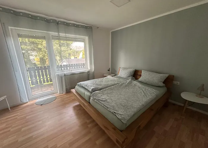 Hoheeifel Ferienwohnungen Mit Garten Naehe Nuerburgring Ideal Fuer Familien Und Gruppen דירה